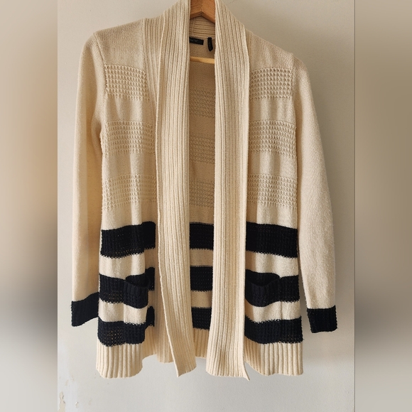 Daisy Fuentes Cream & Black Striped Structured Knit Cardigan Size XS - Picture 1 of 8